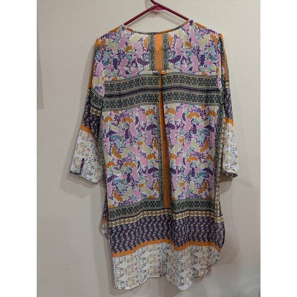 Women's pretty printed tunic top w/mother of pearl buttons by Fig and Flowers, L - Picture 5 of 8